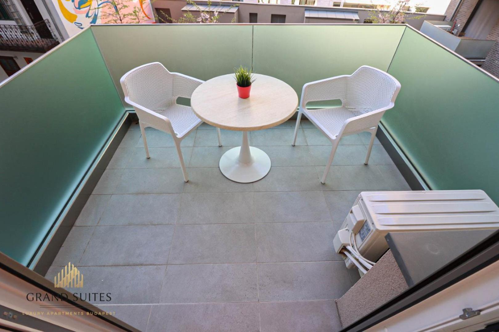 Grand Promenade Apartment